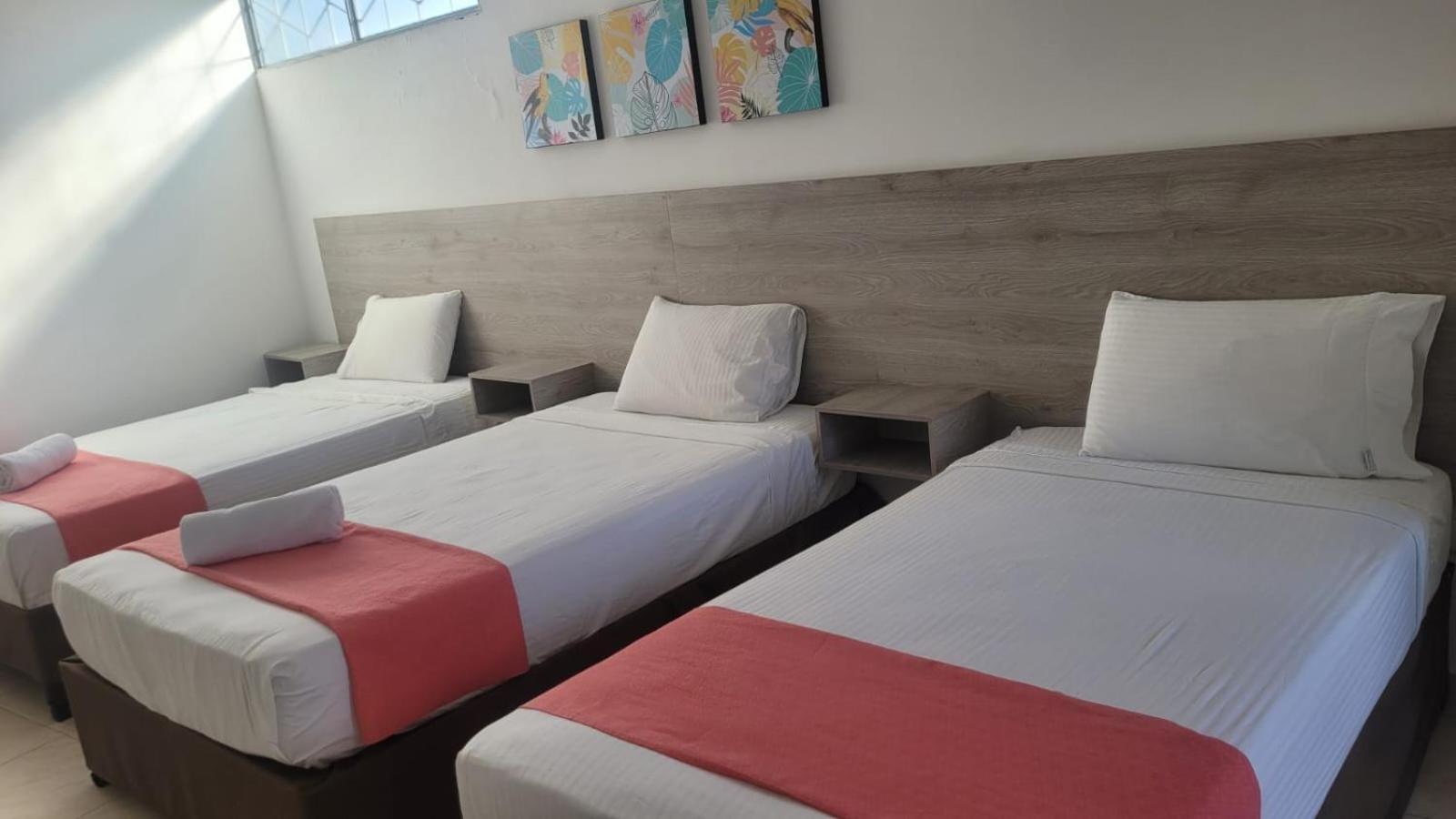 Hotel Inara Girardot Exteriér fotografie